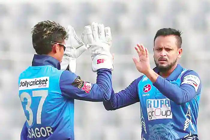 সানির ৭ বছরে ‘প্রথম’