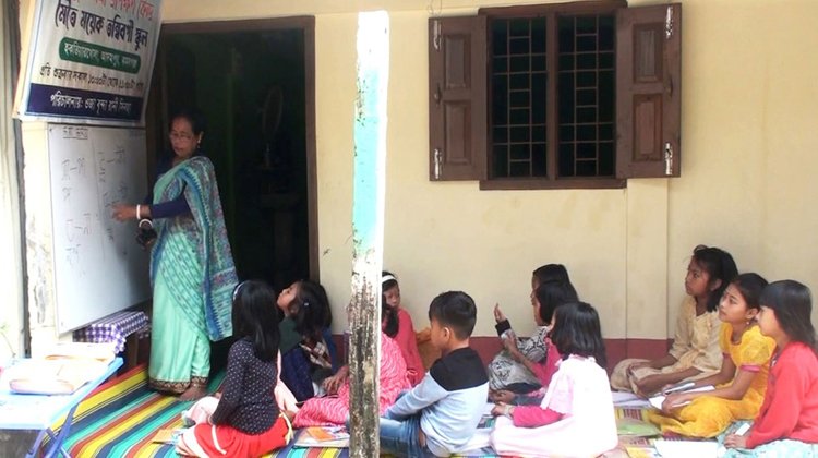 মাতৃভাষার ফেরিওয়ালা বৃন্দা রানী