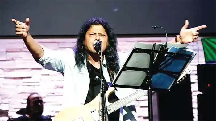 বিপিএলের ফাইনালে গান গাইবেন জেমস