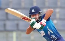 বরিশালকে হারিয়ে ‘তৃতীয়’ জয় ঢাকার