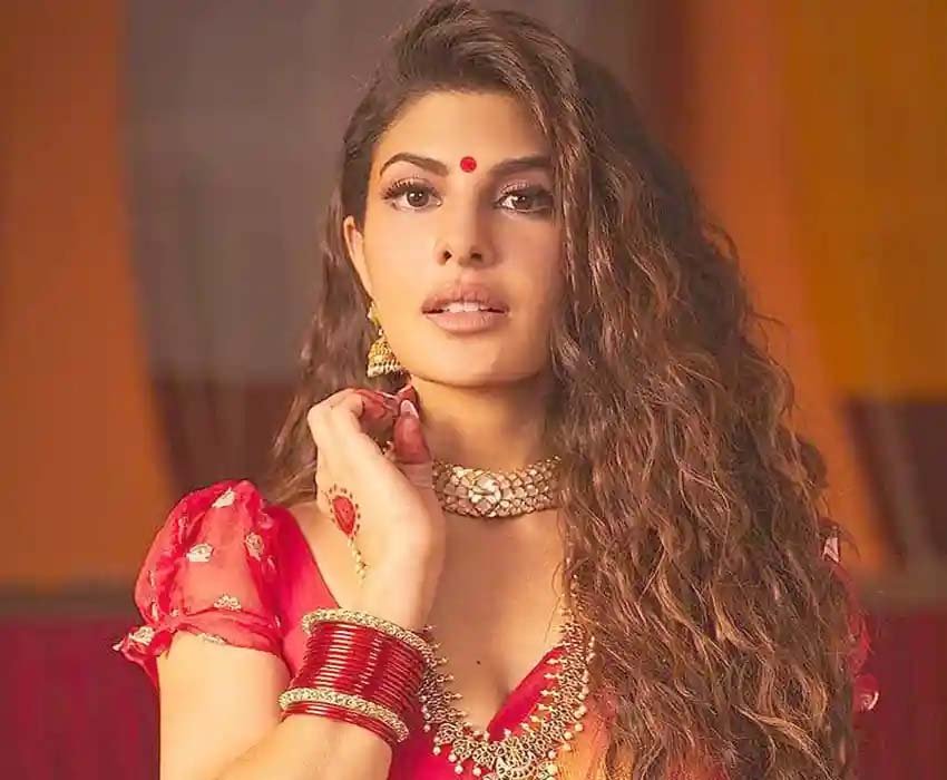 জ্যাকুলিন জড়িত নন