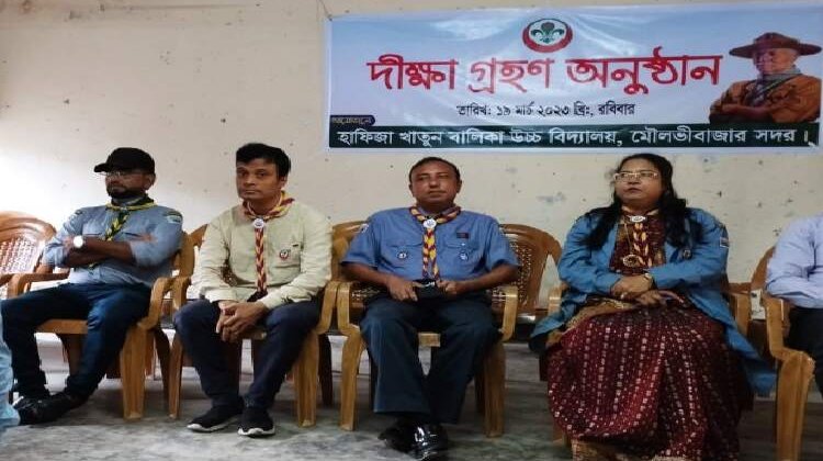 স্কাউট দীক্ষা নিলেন মেয়র ফজলুর রহমান