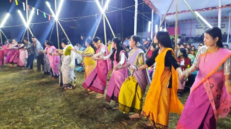 মনিপুরী সম্প্রদায়ের ঐতিহ্যবাহী ‘থাবল চুম্বা’ উৎসব