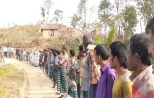 বড়লেখায় দুই সন্তানের জননীকে ধর্ষণ চেষ্টা : আইনের আওতায় আনার দাবিতে প্রতিবাদ সভা