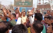 জুড়ীতে একই স্থানে বন্যপ্রাণী সংরক্ষণ টিম ও আওয়ামী লীগের কর্মসূচী