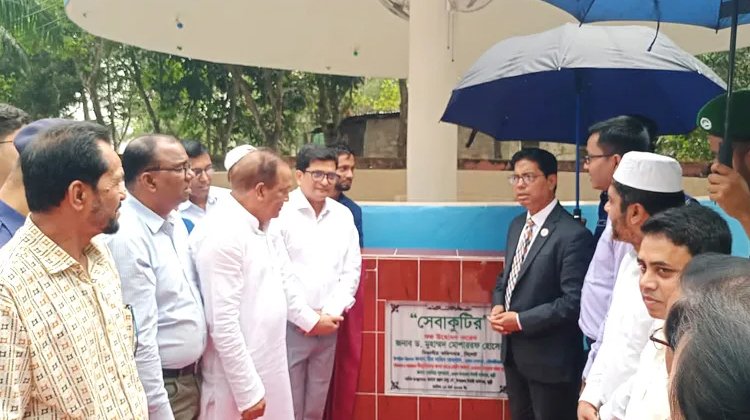 মৌলভীবাজার জেলা প্রশাসকের কার্যালয় পরিদর্শনে বিভাগীয় কমিশনার 