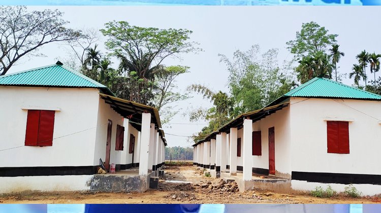 প্রধানমন্ত্রীর উপহারের ঘর পাচ্ছে ৬৪ পরিবার