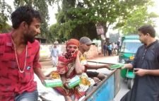 শ্রীমঙ্গল ইউএনও উদ্যোগে মাসব্যাপী পথচারীদের মাঝে ইফতার বিতরণ শুরু