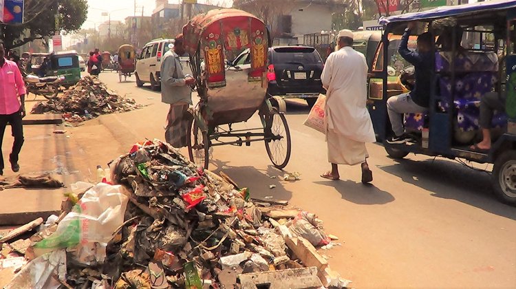 যত্রতত্র ময়লা না ফেলার আহ্বান পৌর মেয়র