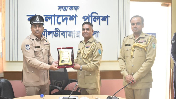 জেলা পুলিশের মাসিক অপরাধ সভা অনুষ্ঠিত, সেরা থানা-অফিসারদের পুরস্কার প্রদান