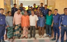 জুয়ার সরঞ্জাম ও নগদ ১৪,৪৩০ টাকা উদ্ধার, ৫ জুয়ারিসহ ১২ জন গ্রেফতার