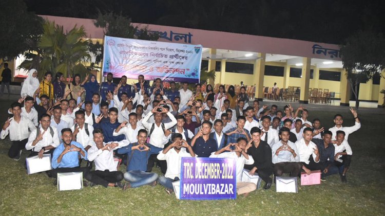 মৌলভীবাজারে মাত্র ১২০ টাকায় পুলিশে চাকরি পেলেন ৭৩ জন