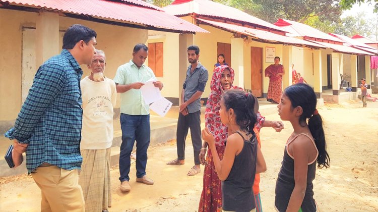 প্রধানমন্ত্রী নতুন ঘর দিচ্ছে, এর চেয়ে আনন্দের আর কি হতে পারে
