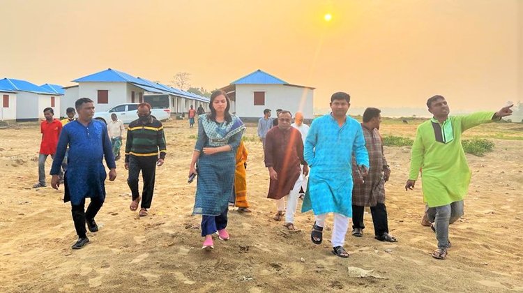 প্রধানমন্ত্রী জন্য আমার একটা পাকা ঘর পেয়েছে: জমি পাইলাম লগে ঘরও পাইলাম হনুফা বেগম
