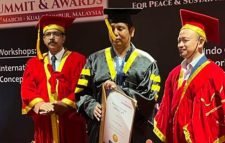 সমাজসেবায় মালয়েশিয়াতে জোড়া সম্মান পেলেন প্রখ্যাত সমাজসেবী লুৎফল হক