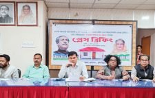 কুলাউড়ায় প্রধানমন্ত্রীর উপহারের ঘর নিয়ে ইউএনওর প্রেস ব্রিফিং