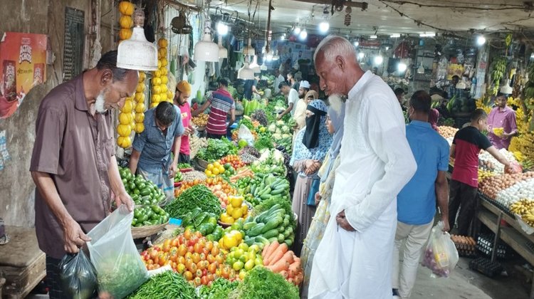 দ্রব্যমূল্যের ঊর্ধ্বগতিতে নাভিশ্বাস সাধারণ মানুষের