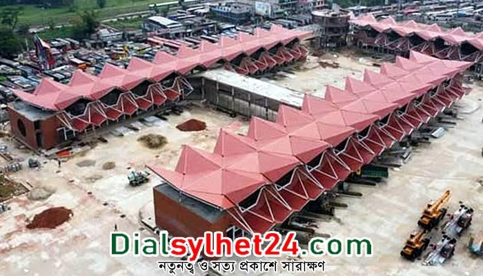 উদ্বোধনের আগেই কদমতলী বাস টার্মিনালে ‘ফাটল’