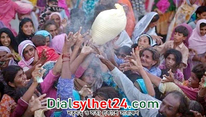 পাকিস্তানে খাদ্য সংগ্রহ করতে গিয়ে নিহত ১১