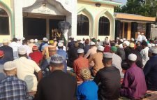 মুসলিম উম্মাহর কল্যাণ ও শান্তি কামনায় দক্ষিণ বড়কাপন জামে মসজিদ শাহী ঈদগাহে ঈদের জামাত অনুষ্ঠিত