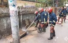 মৌলভীবাজারে ১২ মিনিটে আগুন নিয়ন্ত্রণে আনলো ফায়ার সার্ভিস