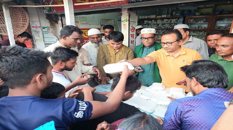 শ্রীমঙ্গলে দরিদ্র ৫০০ মানুষের মাঝে সুব্রত কুমার দেবের ইফতার বিতরণ