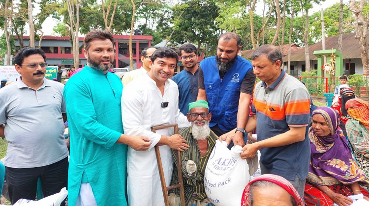 শ্রীমঙ্গলে অতি দরিদ্র ২০০ পরিবারের মাঝে উন্নত মানের ইফতার সামগ্রী বিতরণ