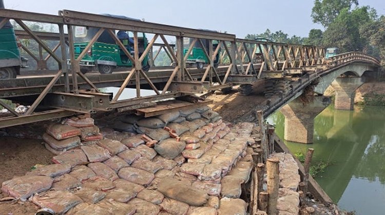 ফের ঝুঁকিতে ধলাই সেতু