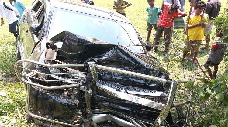 বড়লেখায় উপজেলা স্বাস্থ্য কর্মকর্তাসহ আহত ৫