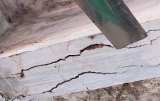 শ্রীমঙ্গলে পৌরসভার চাল বাজারের জরাজীর্ণ ভবনটি যে কোন মুহূর্তে ধ্বসে পড়ে ব্যাপক জানমালের ক্ষয়ক্ষতির আশংকা