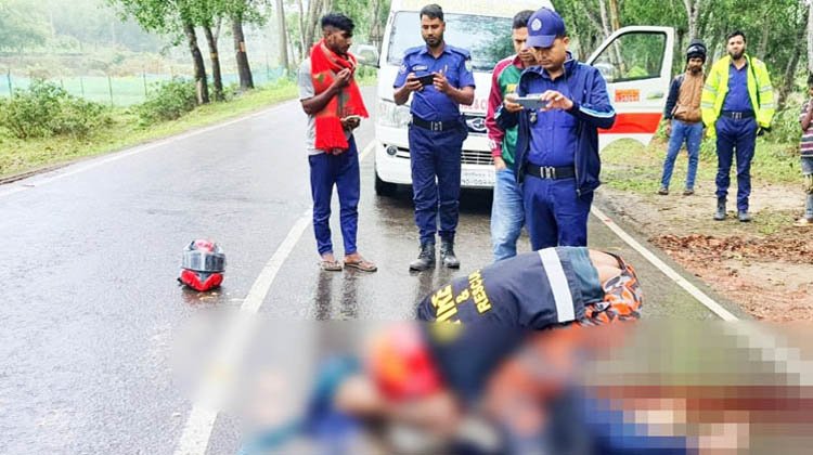 কুলাউড়ায় সড়ক দুর্ঘটনায় হৃদয় চৈত্রী নামে এক ব্যাংক কর্মকর্তা নিহত