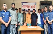 কুলাউড়ায় জুয়ার আসর থেকে ৮ জুয়ারি আটক, নগদ ২০ হাজার ৫শ টাকা জব্দ