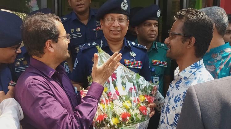 আইজিপি চৌধুরী আবদুল্লাহ আল মামুন’র সাথে সিলেট-চট্টগ্রাম ফ্রেন্ডশীপ ফাউন্ডেশন’র সৌজন্য সাক্ষাৎ