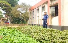 প্রধানমন্ত্রী শেখ হাসিনার নির্দেশনা বাস্তবায়নের লক্ষ্যে শ্রীমঙ্গলে ওসির উদ্যোগে থানা আঙ্গিনায় সবজির বাগান