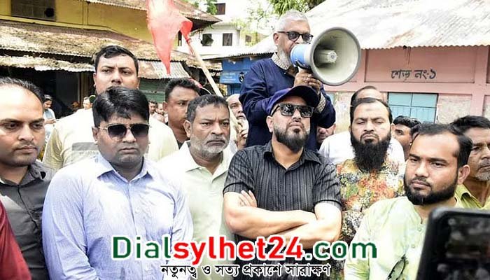 প্রার্থী হওয়ার ইঙ্গিত আরিফুল হক চৌধুরীর