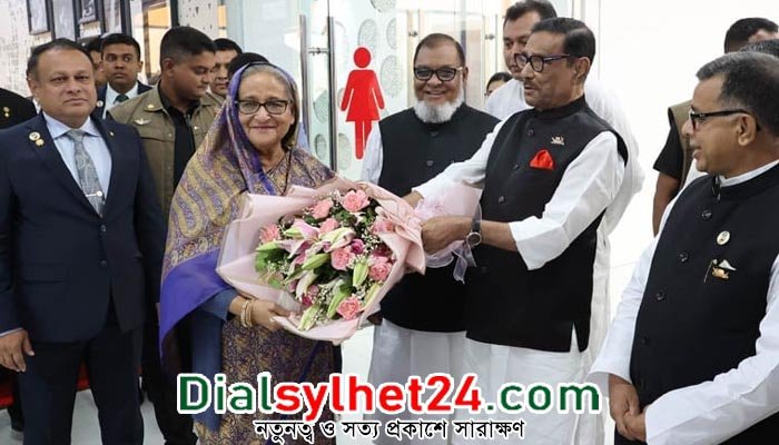 দেশে ফিরেছেন প্রধানমন্ত্রী