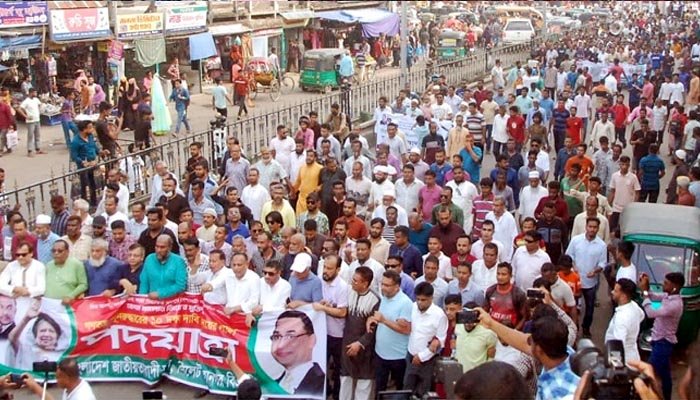 ফ্যাসিবাদের পতন ঘণ্টা বাজতে শুরু করেছে : মুক্তাদির