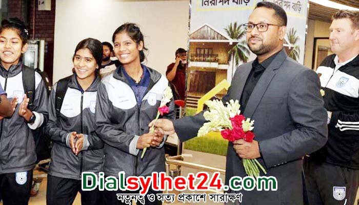 দেশে ফিরেছেন সিঙ্গাপুরজয়ী মেয়েরা