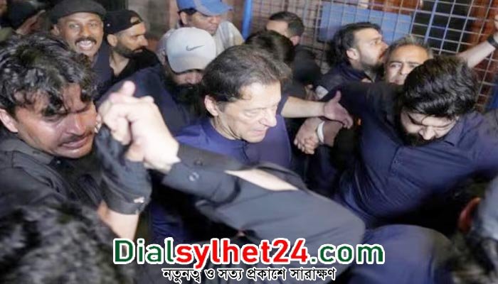 পাকিস্তানের সাবেক প্রধানমন্ত্রী ইমরান খান গ্রেফতার