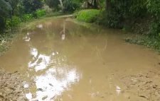 কাগাবলা ইউনিয়নের নিমারাই গ্রামের রাস্তায় ভোগান্তিতে ২ গ্রামের হাজারো মানুষ