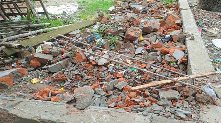 বড়লেখায় প্রবাসীর ভূমি দখলের চেষ্টা, সীমানা প্রাচীর ভাংচুর