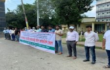 মৌলভীবাজারে ৪ দফা দাবিতে ডিপ্লোমা প্রকৌশলীদের মানববন্ধন ও স্মারকলিপি প্রদান