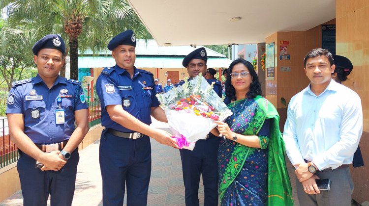 শ্রীমঙ্গল থানা পরিদর্শন করেন জেলা প্রশাসক ড. উর্মী বিনতে সালাম