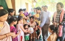 জুলেখা খাসিয়া পুঞ্জি পরিদর্শনে ইউএনও আলী রাজীব মাহমুদ মিঠুন