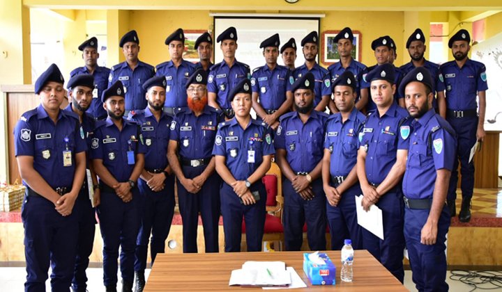 মৌলভীবাজারে পুলিশের দক্ষতা উন্নয়ন কোর্সের সমাপনী