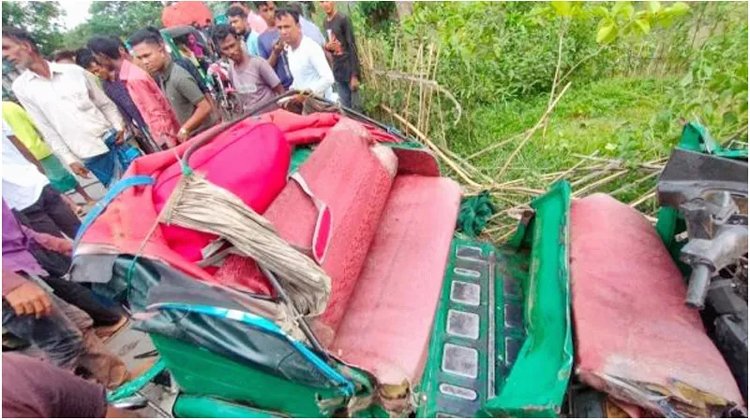 রাজনগরে সড়ক দুর্ঘটনায় সাবেক নারী মেম্বারসহ আহত ৪
