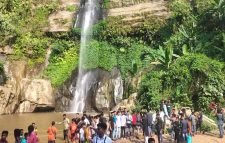 মাধবকুণ্ড ইকোপার্কে পর্যটকের আতংক জুনেদ বাহিনী