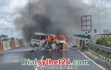 এক্সপ্রেসওয়েতে অগ্নিকাণ্ড, বাঁচলো না সেই অ্যাম্বুলেন্সের কেউই