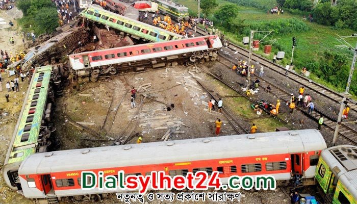 সংকেতের সমস্যায় ওড়িশায় তিন ট্রেনের দুর্ঘটনা