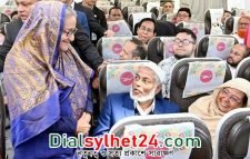 শেখ হাসিনার মমতা দেখে অভিভূত বিমানের যাত্রীরা